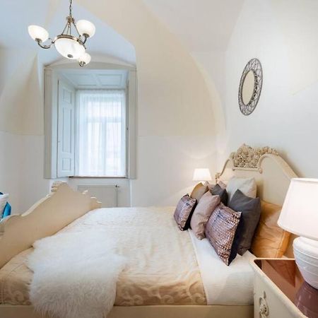 Rose Apartments / Romantic & Cozy / City Center Прага Экстерьер фото