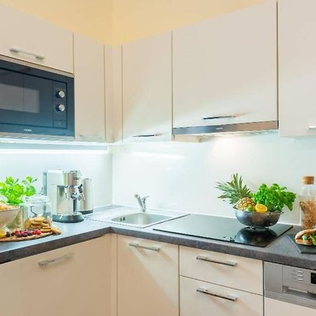 Rose Apartments / Romantic & Cozy / City Center Прага Экстерьер фото
