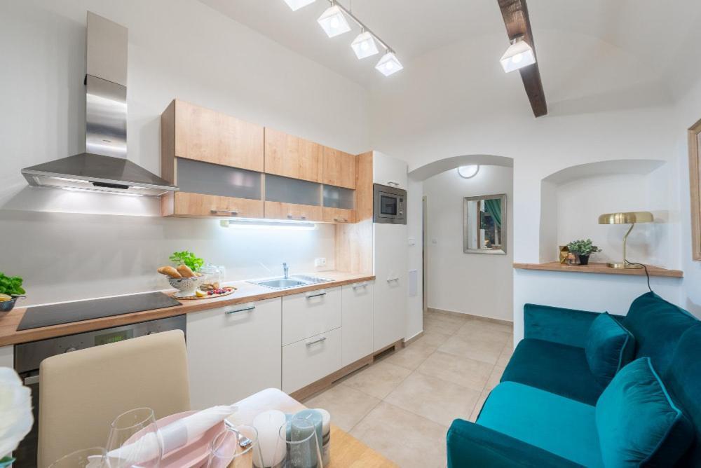 Rose Apartments / Romantic & Cozy / City Center Прага Экстерьер фото